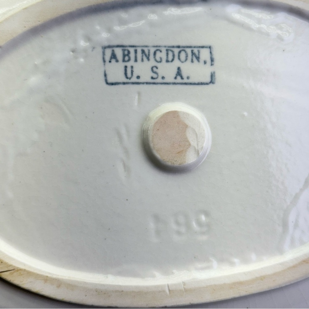 Vintage Abingdon Pottery Serving Bowl - Picture 10 of 11